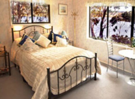 Blue Mountains Lakeside Bed And Breakfast - Holiday Adelaide 1
