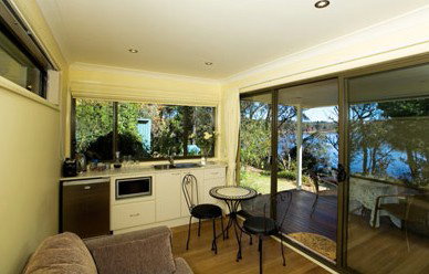 Blue Mountains Lakeside Bed And Breakfast - Holiday Adelaide 3