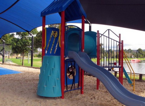 Cables Lodge Accommodation - Holiday Adelaide 0