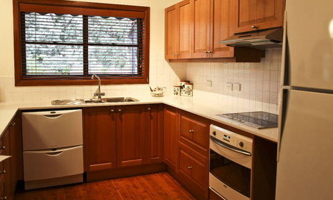 A Church And Homestead In Mudgee - Holiday Adelaide 2