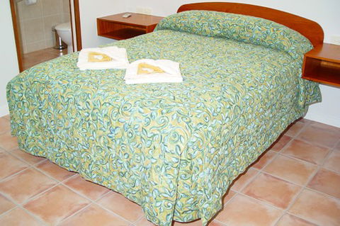 R & R @ Woodgate Beach - Holiday Adelaide 0