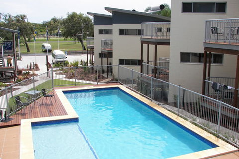 Emu's Beach Resort - Holiday Adelaide 0