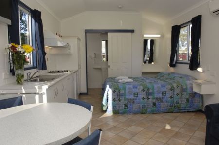 Discovery Holiday Parks - Biloela - Holiday Adelaide 1