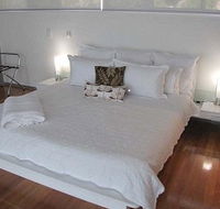 The Bunyip Scenic Rim Resort - Holiday Adelaide