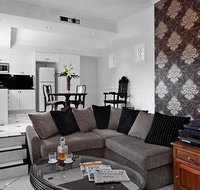 The Castle on Tamborine Spa Retreat - Holiday Adelaide