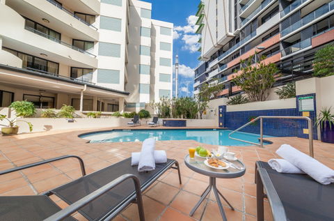 West End Central Apartments - Holiday Adelaide 1