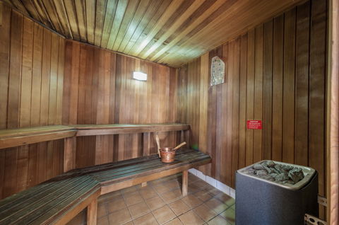 West End Central Apartments - Holiday Adelaide 2