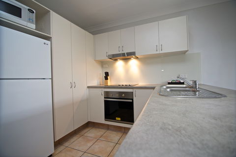 Blue Water Bay Luxury Villas - Holiday Adelaide 5