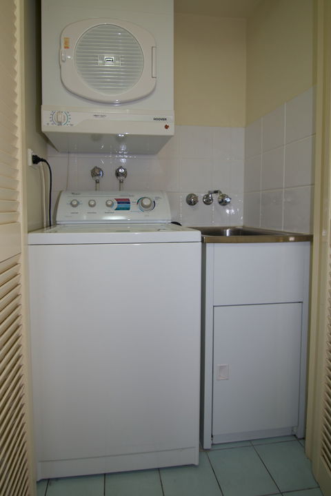 Blue Water Bay Luxury Villas - Holiday Adelaide 7