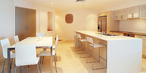 Coral Cove Apartments - Holiday Adelaide 1