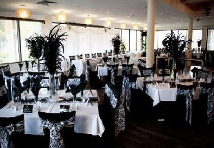 Bribie Island Hotel - Holiday Adelaide 1