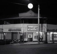 Burnett Hotel - Holiday Adelaide