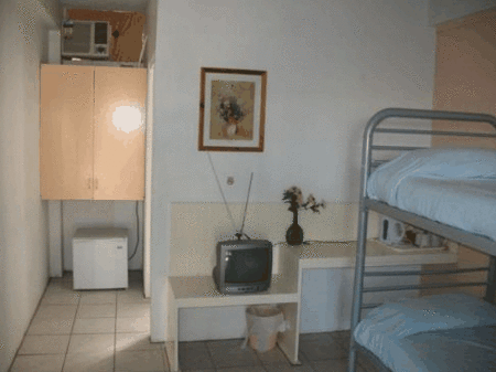 Globetrotters Budget Accommodation - Holiday Adelaide 2