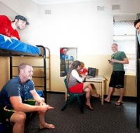 Maze Backpackers And Cb Hotel - Holiday Adelaide