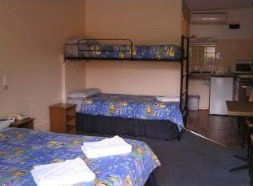Blue Marlin Resort And Motor Inn - Holiday Adelaide 2