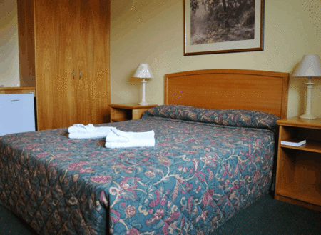 Meadowbrook Hotel - Holiday Adelaide