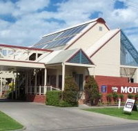 Riverboat Lodge Motor Inn - Holiday Adelaide