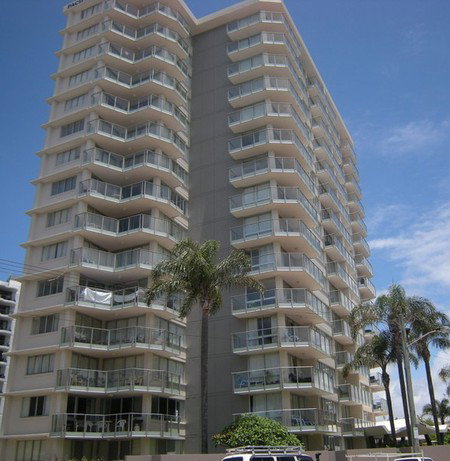 Pacific Regis Beachfront Apartments - Holiday Adelaide 1