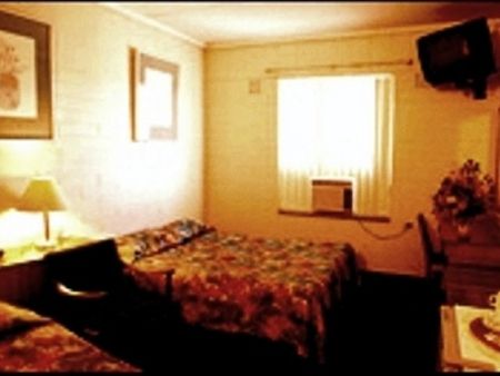 Morphett Arms Hotel - Holiday Adelaide 2