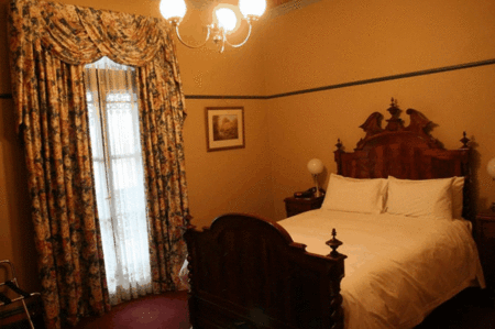 The Yarra Glen Grand Hotel - Holiday Adelaide 2