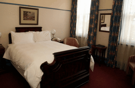 The Yarra Glen Grand Hotel - Holiday Adelaide 5