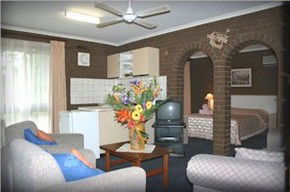 Paradise Holiday Apartments Villas - Holiday Adelaide 0