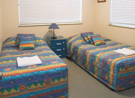Coral Sea Apartments - Holiday Adelaide 2