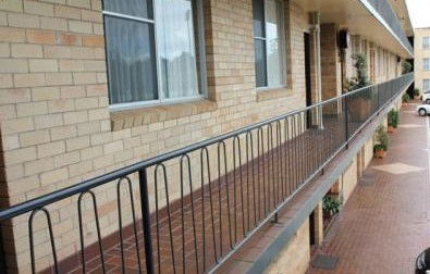 AZA Motel - Holiday Adelaide 0
