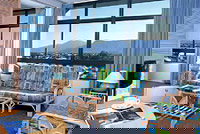 Cairns Sunshine Tower Hotel - Holiday Adelaide 1