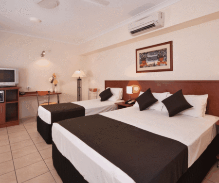 Cairns Queens Court - Holiday Adelaide 3