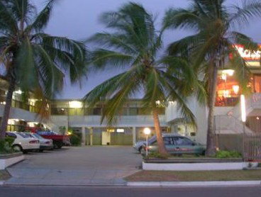 Tropical Gateway Motor Inn - Holiday Adelaide 1