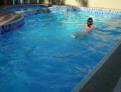 Tropical Gateway Motor Inn - Holiday Adelaide 2