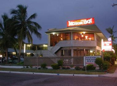 Tropical Gateway Motor Inn - Holiday Adelaide 3