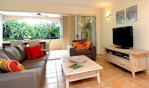Cayman Villas Port Douglas - Holiday Adelaide 1