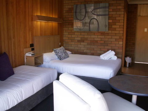 Court Street Motel - Holiday Adelaide 2