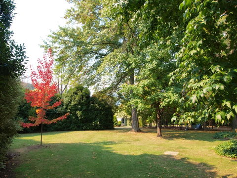 Bright Highland Valley Cottages - Holiday Adelaide 3