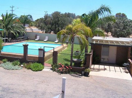 Old Mill Motel, Dongara - Holiday Adelaide 1