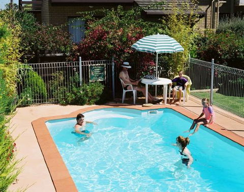 Sandpiper Holiday Apartments - Holiday Adelaide 1