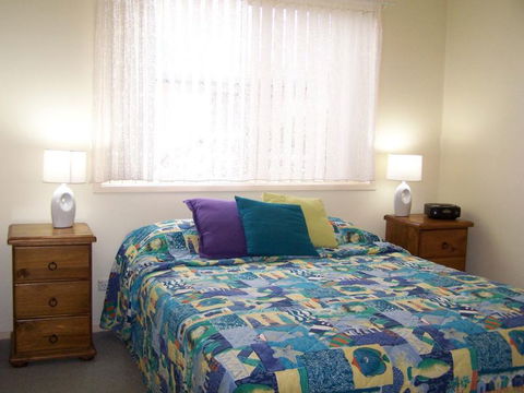 Beachfront Units Merimbula - Holiday Adelaide 4