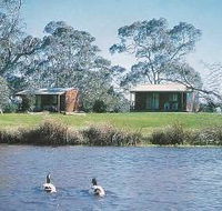 Compass Country Cabins - Holiday Adelaide