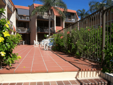 Surfspray Court Holiday Apartments - Holiday Adelaide 2