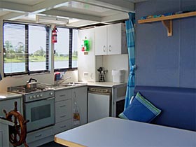 Tweed River Houseboats - Holiday Adelaide 1