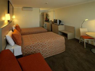 Travelodge Newcastle City - Holiday Adelaide 4