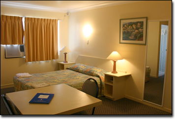 Earls Court Motor Inn - Holiday Adelaide 2