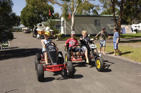 Sapphire Sun Holiday Village - Holiday Adelaide 3