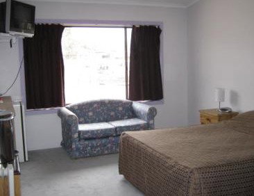 Banjo Paterson Inn - Holiday Adelaide 1