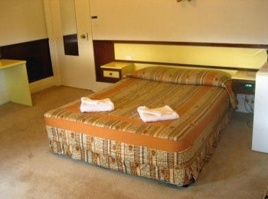 The Royal Exhibition Hotel - Holiday Adelaide 1