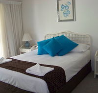 Old Burleigh Court Holiday Apartments - Holiday Adelaide