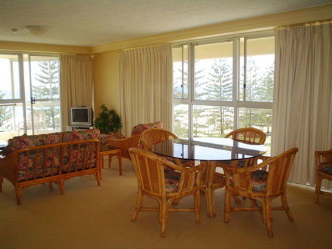Cashelmara Beachfront Apartments - Holiday Adelaide 2