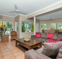 The Villas Palm Cove - Holiday Adelaide